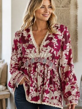 Johnny Was Size Small 100% Silk Floral Boho Tunic Blouse Lace Trim